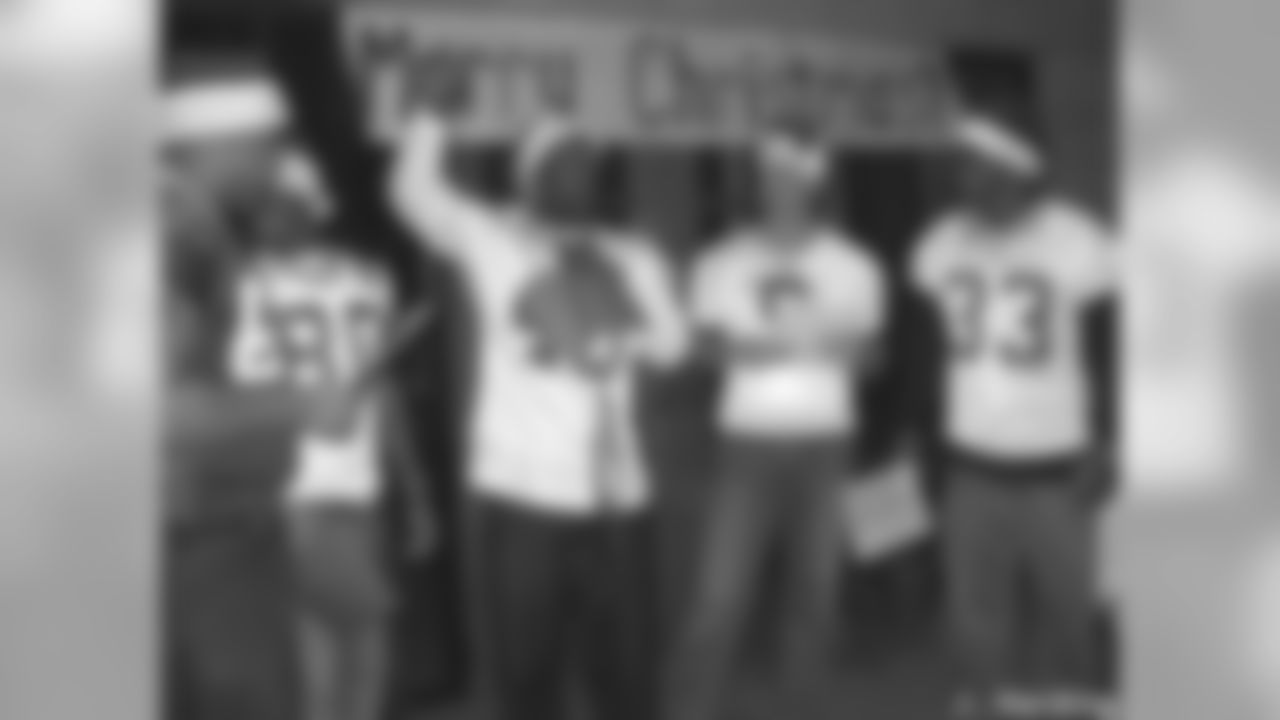 Packers Singing