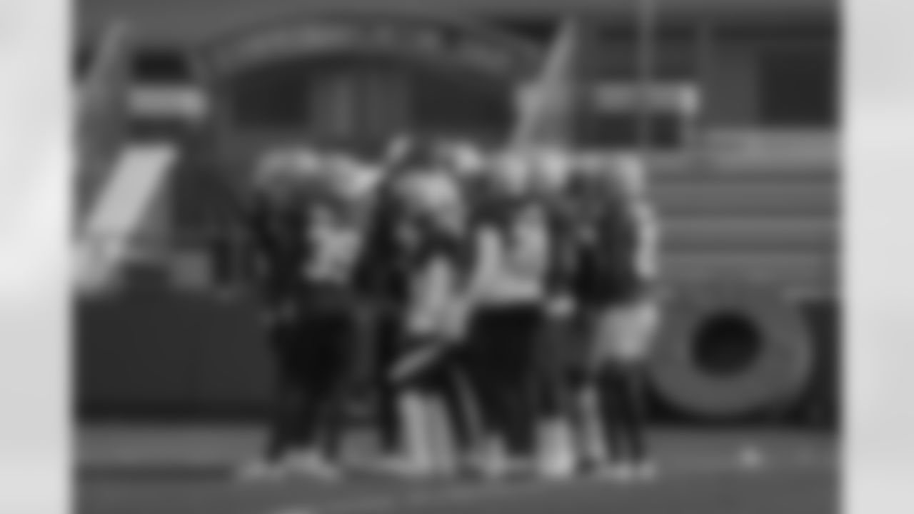 Defensive huddle