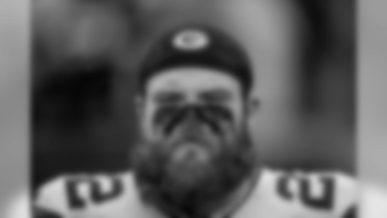 Ripkowski appeared in all 16 contests with eight starts in 2016, rushing for 150 yards and two TDs on 34 carries (3.6 avg.) with nine receptions for 46 yards (5.1 avg.) and a TD.