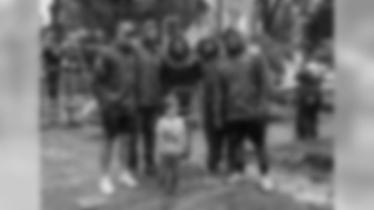 191001-playground-build-76