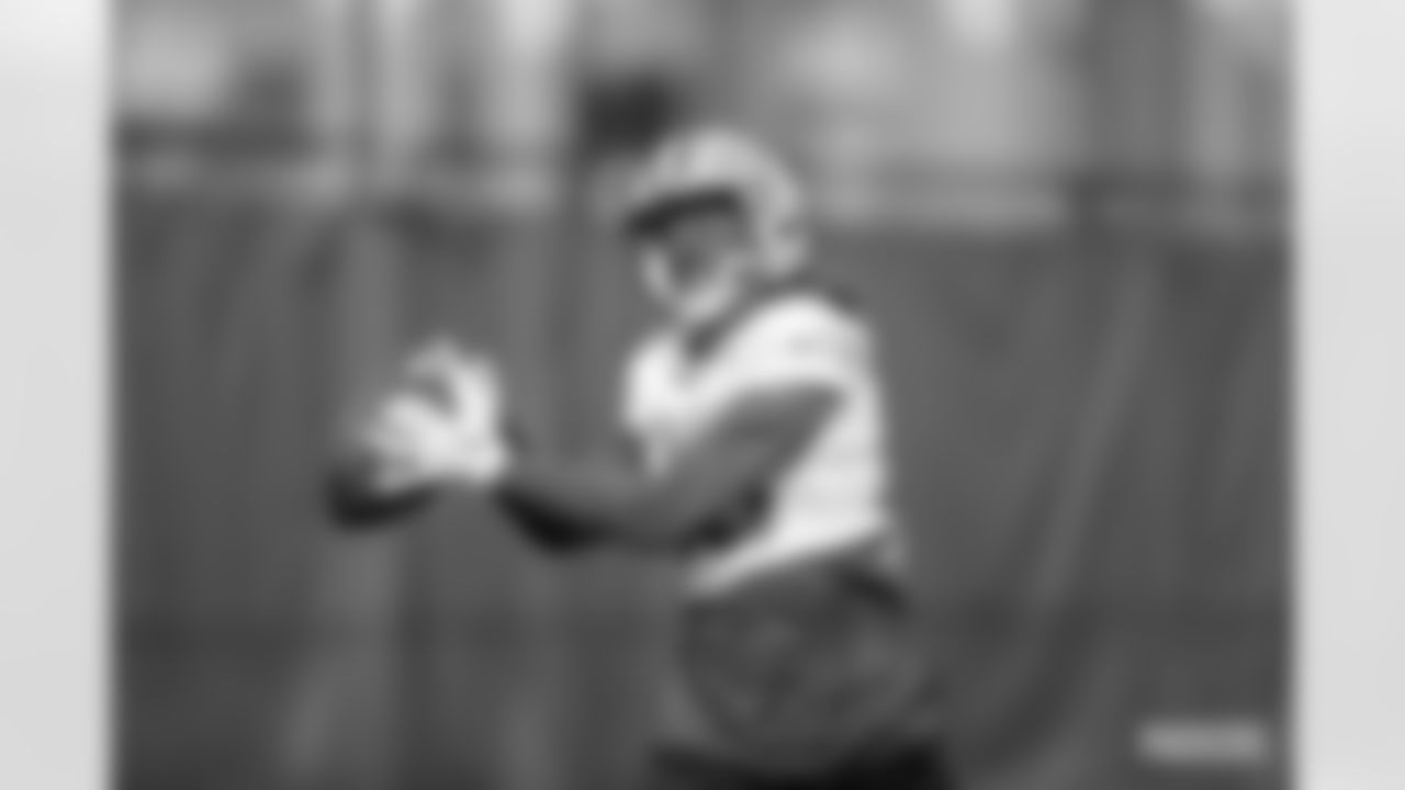 221124-evan-practice-gallery-2560005