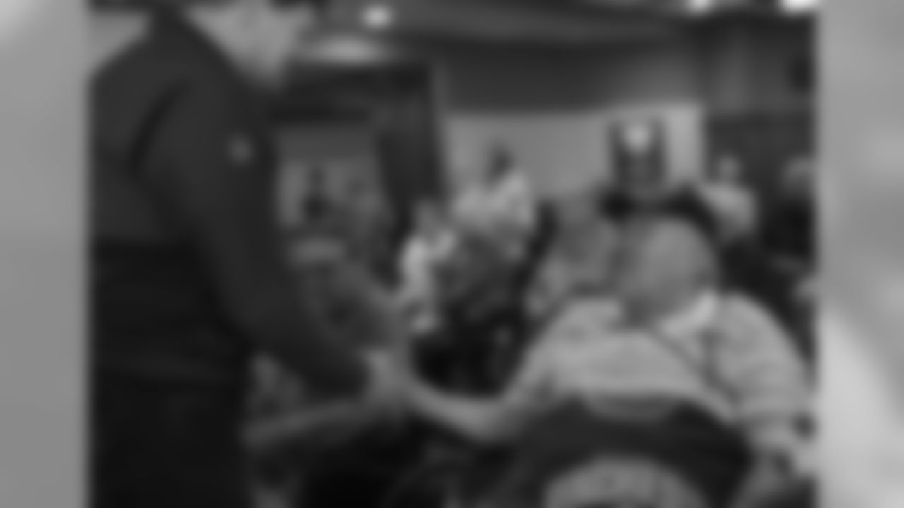 190412-tailgate-tour-deerfield-sr-living-19