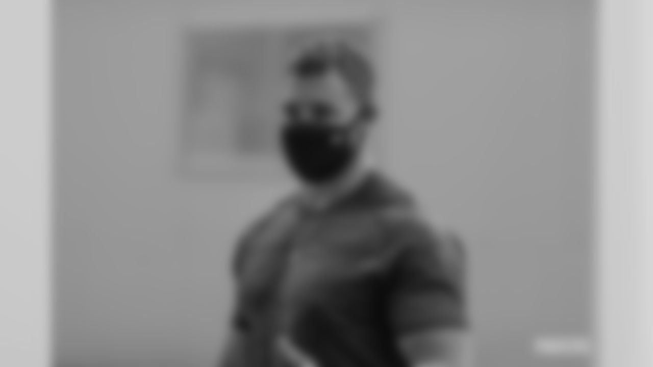 LB Ty Summers