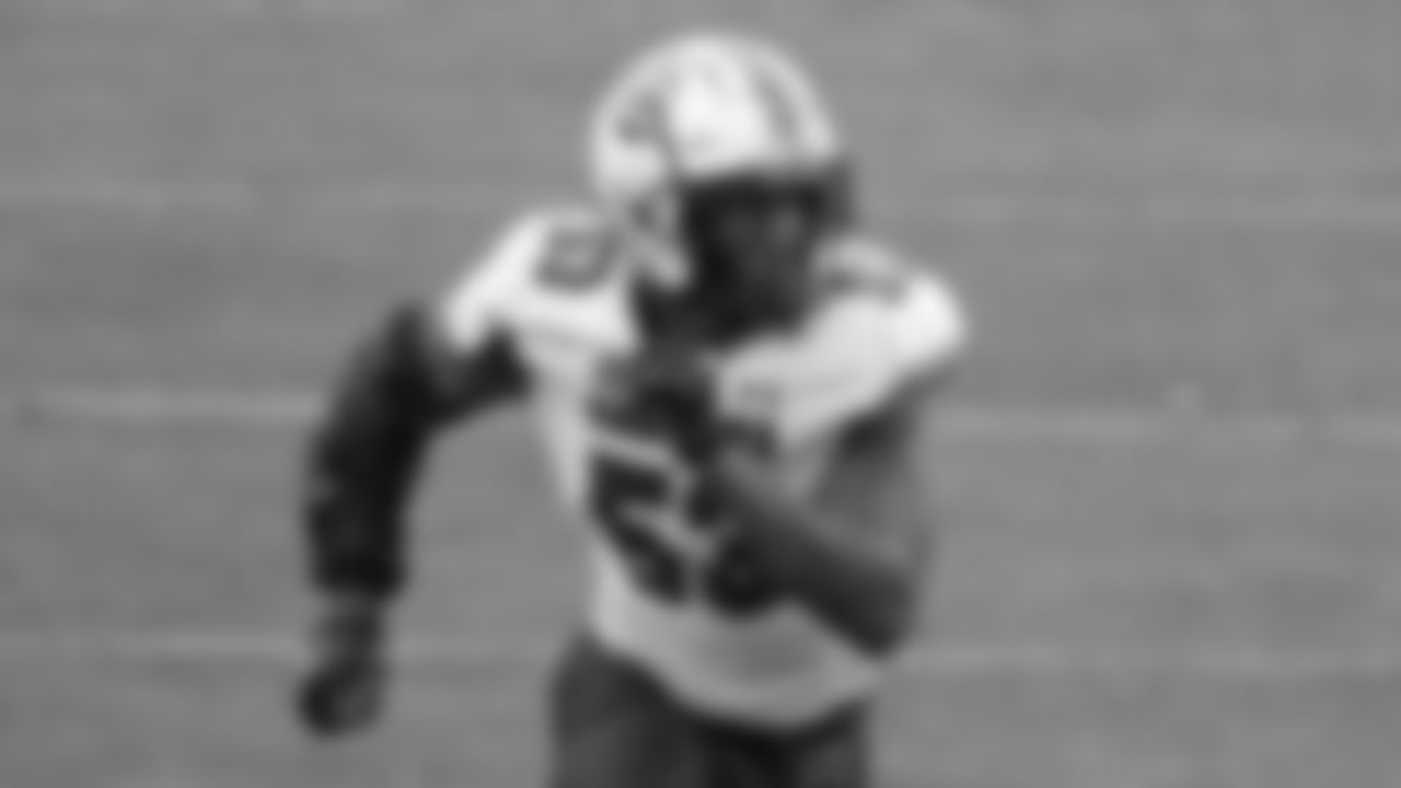 LB Ernest Jones - South Carolina