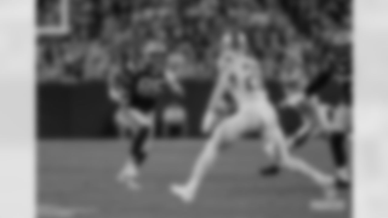 85 - TE Robert Tonyan