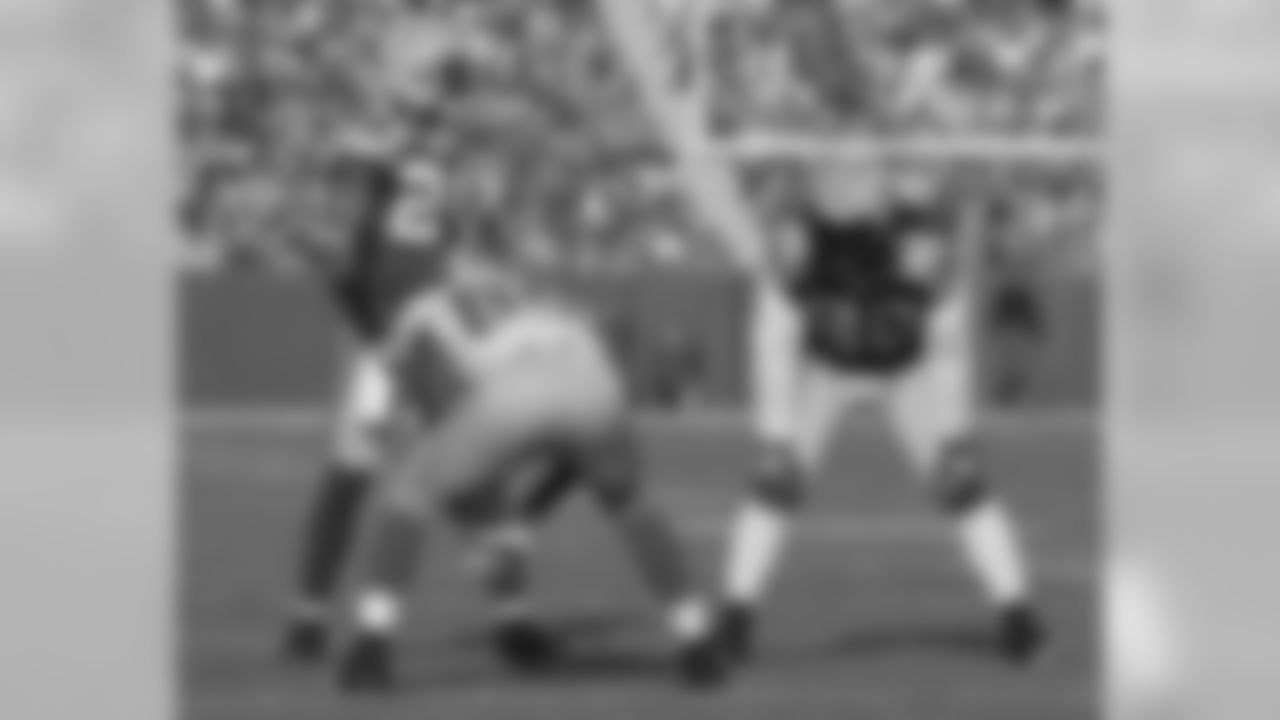 Jarrett Bush, Atari Bigby