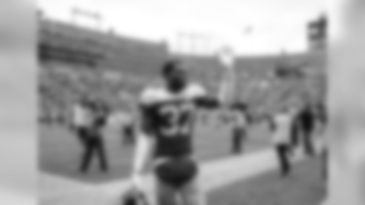 Green Bay Packers against the Buffalo Bills during Sunday's game at Lambeau Field.