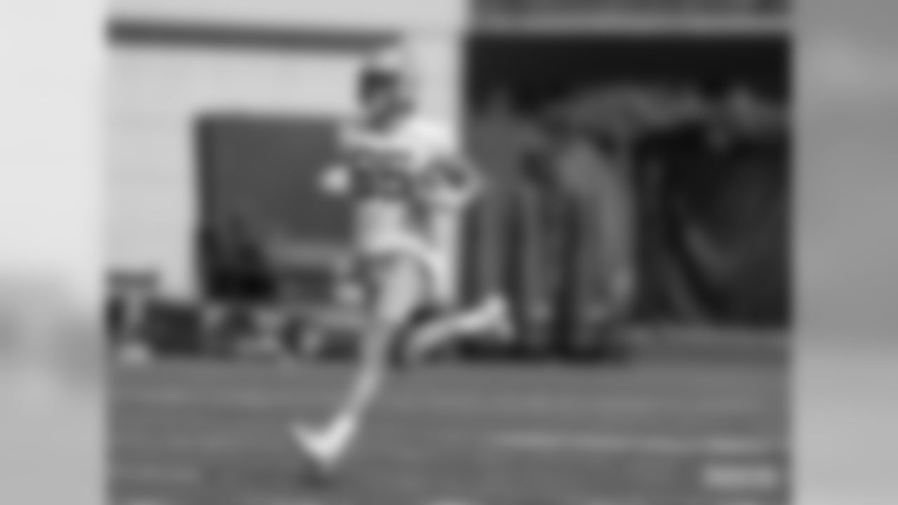 WR Robert Tonyan