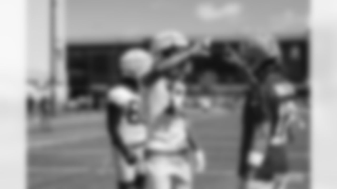 220727-training-camp-practice-1-2560096