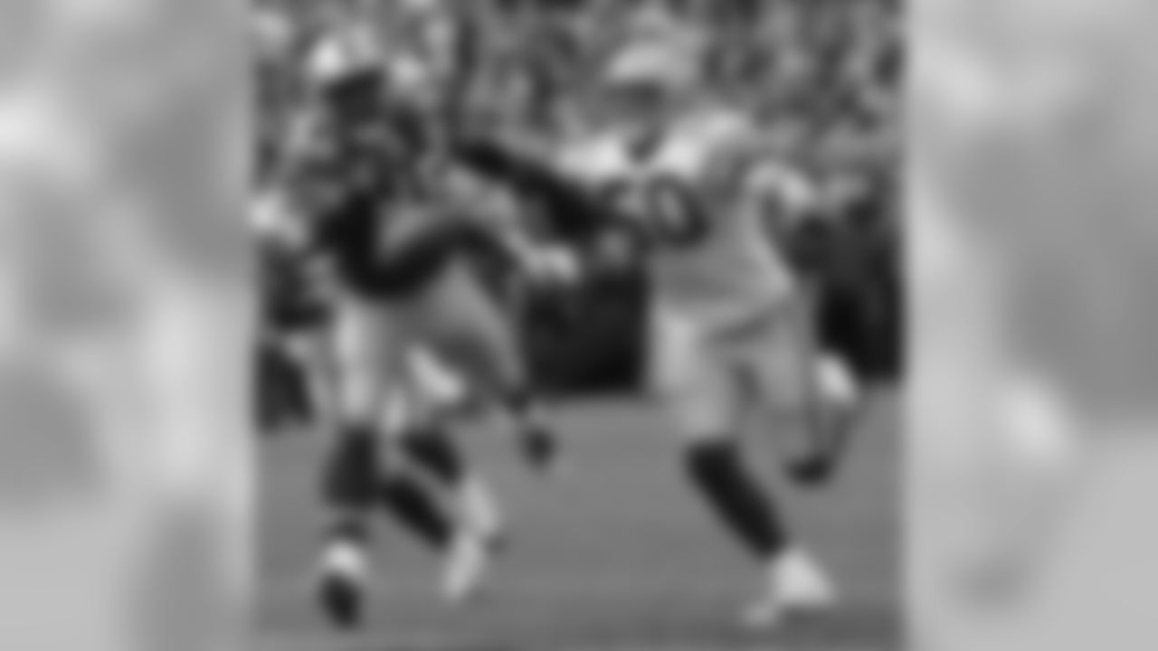 LB A.J. Hawk