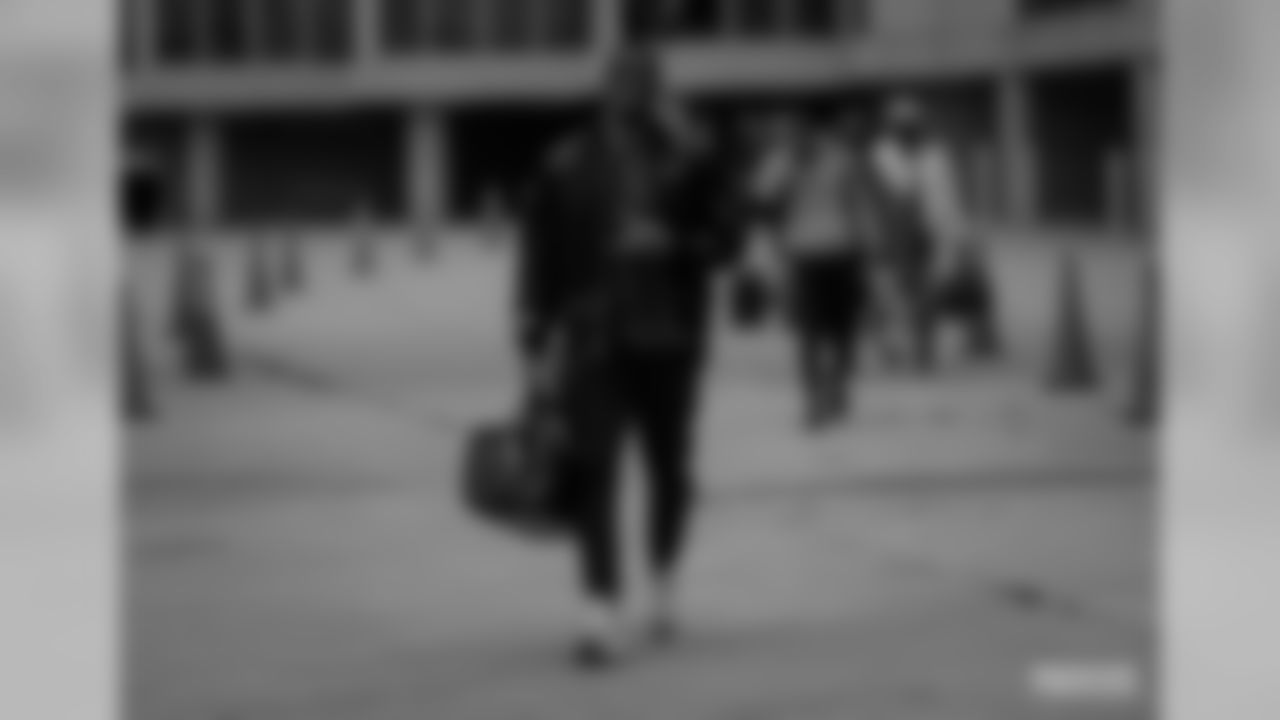 191101-packers-GRB-airport-siegle_WM-71