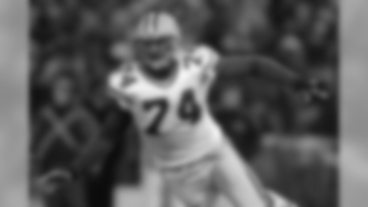 #74 - Aaron Kampman (2002-09)