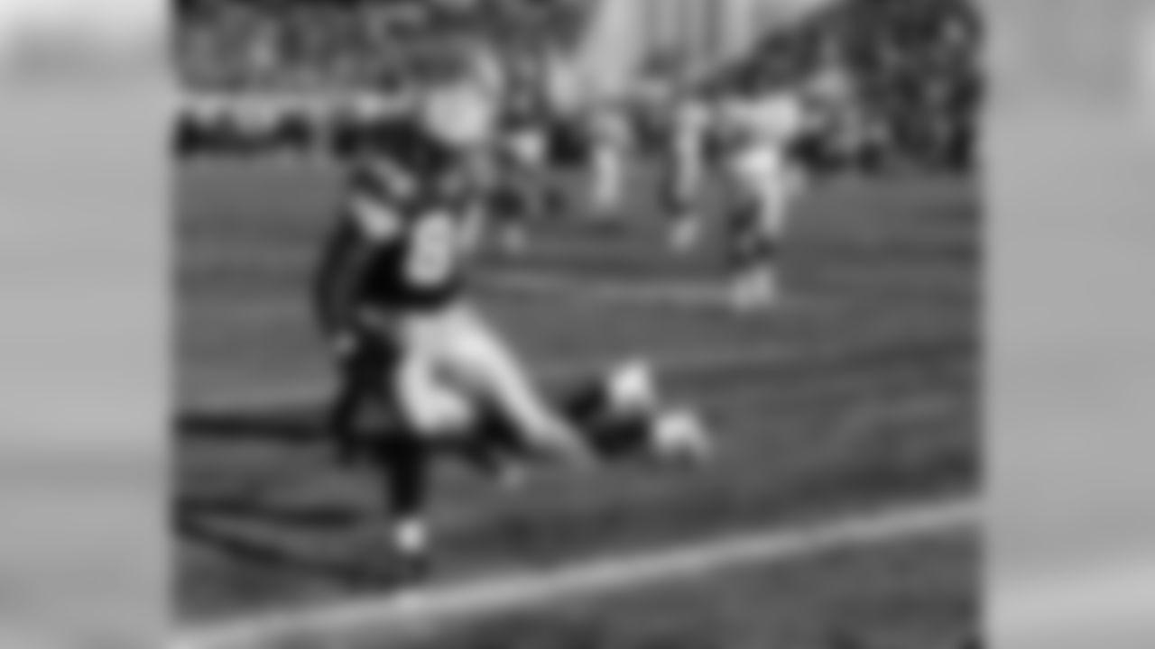 Dec. 18, 1994 - WR Sterling Sharpe (84) runs up field and scores a touchdown against the Falcons at Milwaukee County Stadium on Dec. 18, 1994. The Packers won, 21-17. The Packers hold a 15-13 edge in the all-time series (including playoffs).