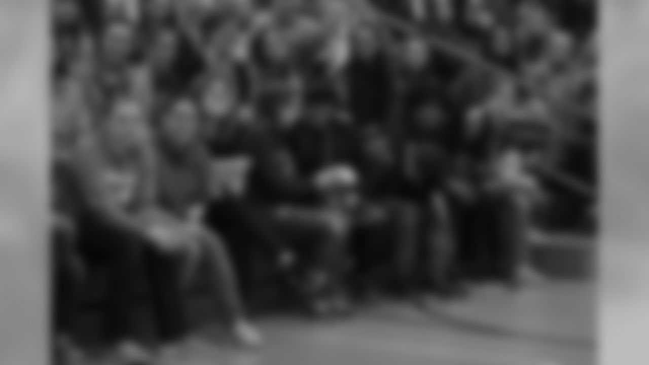 190410-tailgate-tour-marshfield-high-21