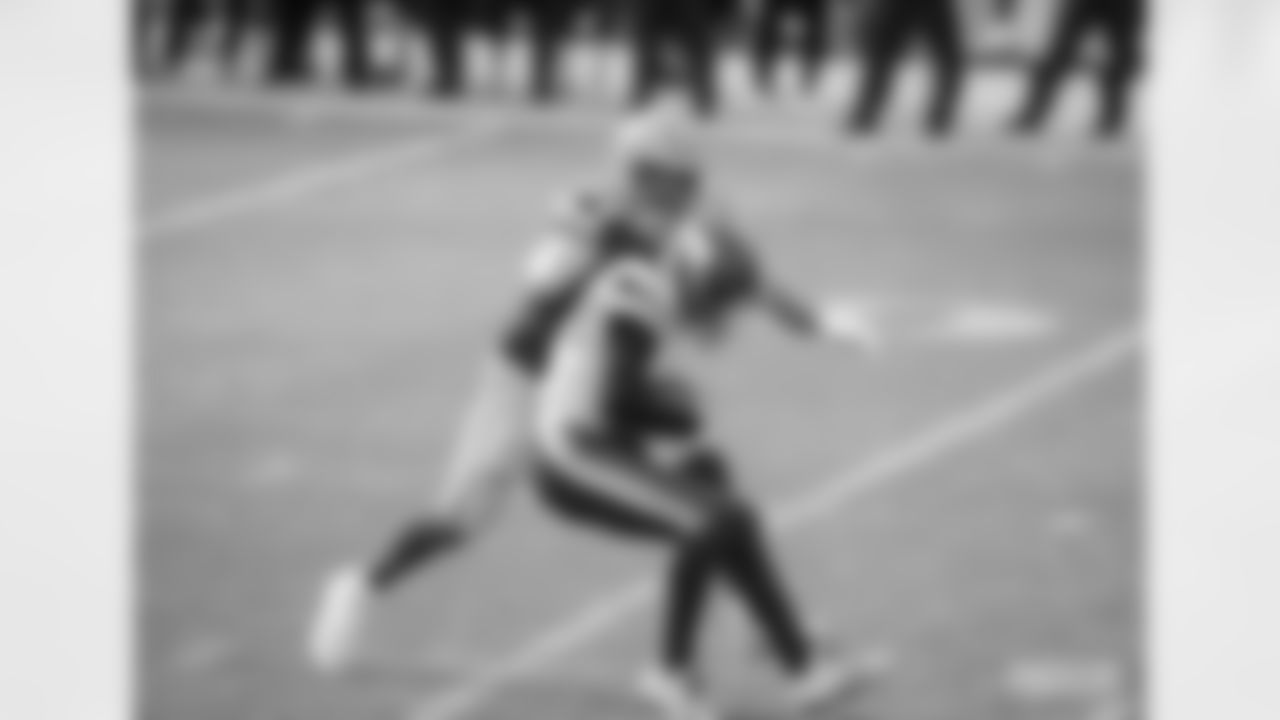DL Dean Lowry