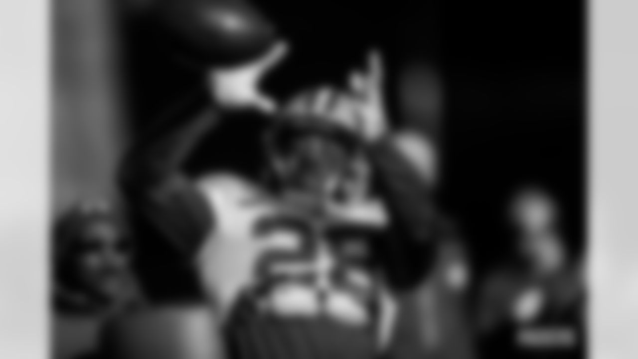221201-evan-practice-gallery-2560002