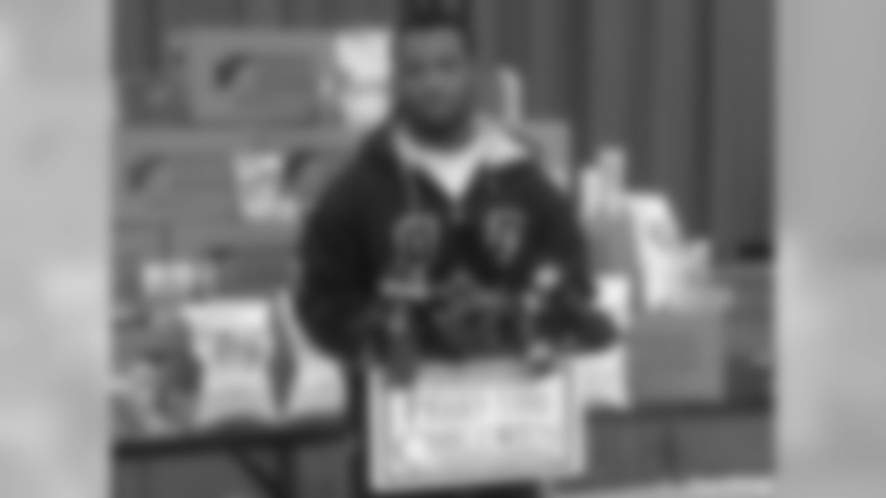 Ahman Green Teams With 'Feed The Children'