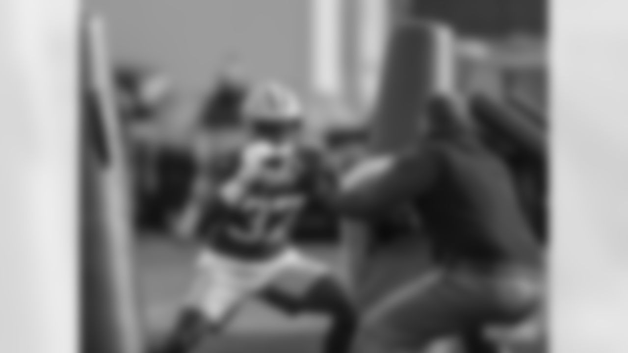 CB Josh Jackson