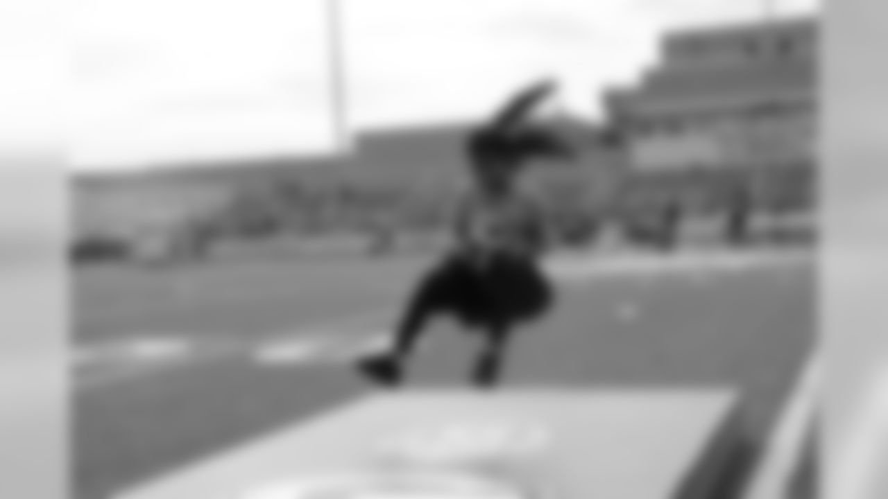 190917-football-outreach-30