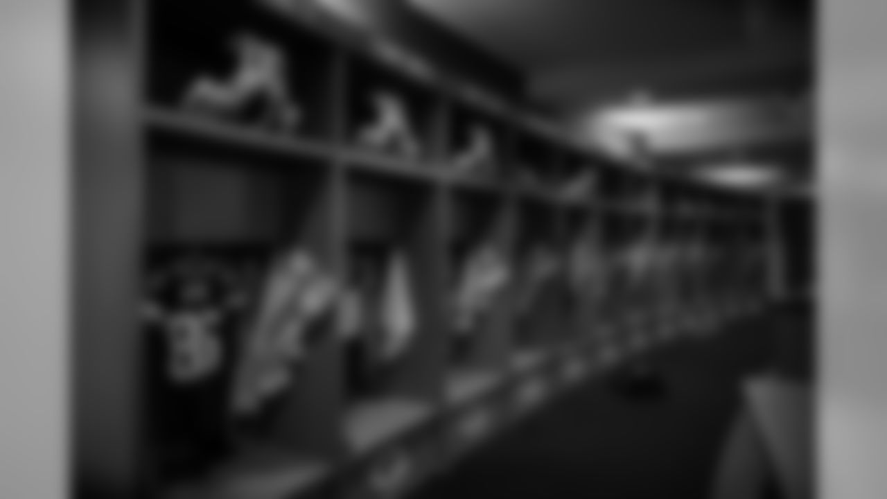 180816-packers-steelers-locker-bobber-14
