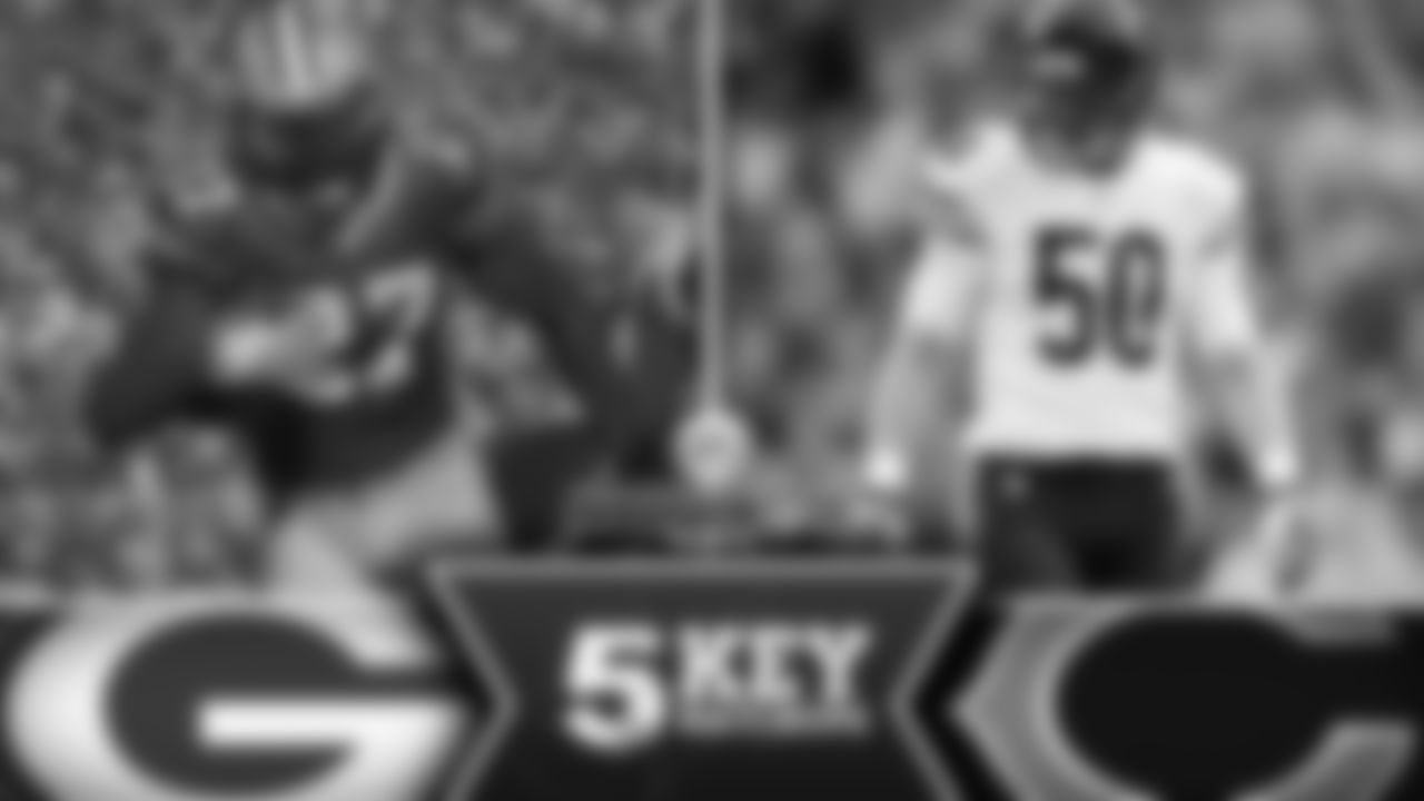 Eddie Lacy vs. Shea McClellin – The Bears moved McClellin, a former first-round pick and outside linebacker, to the inside, so it's a good bet Lacy will see him in the hole on several occasions. Can he make him miss? Will he drop the pads or spin? Lacy needs to make last Sunday's performance the rule and not the exception in 2015.
