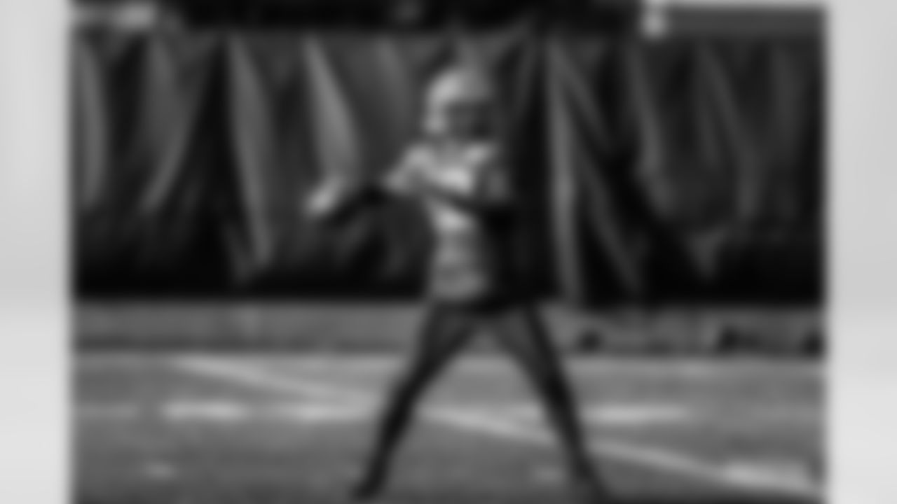 221124-evan-practice-gallery-2560070
