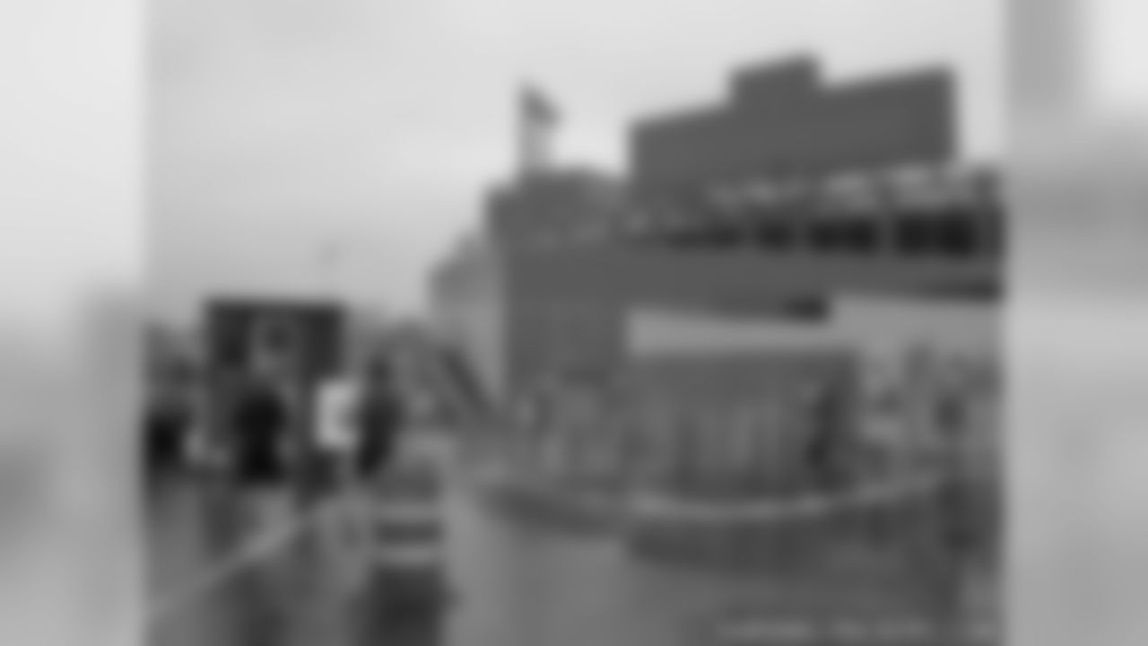 Green Bay Marathon Passes Through Lambeau Field