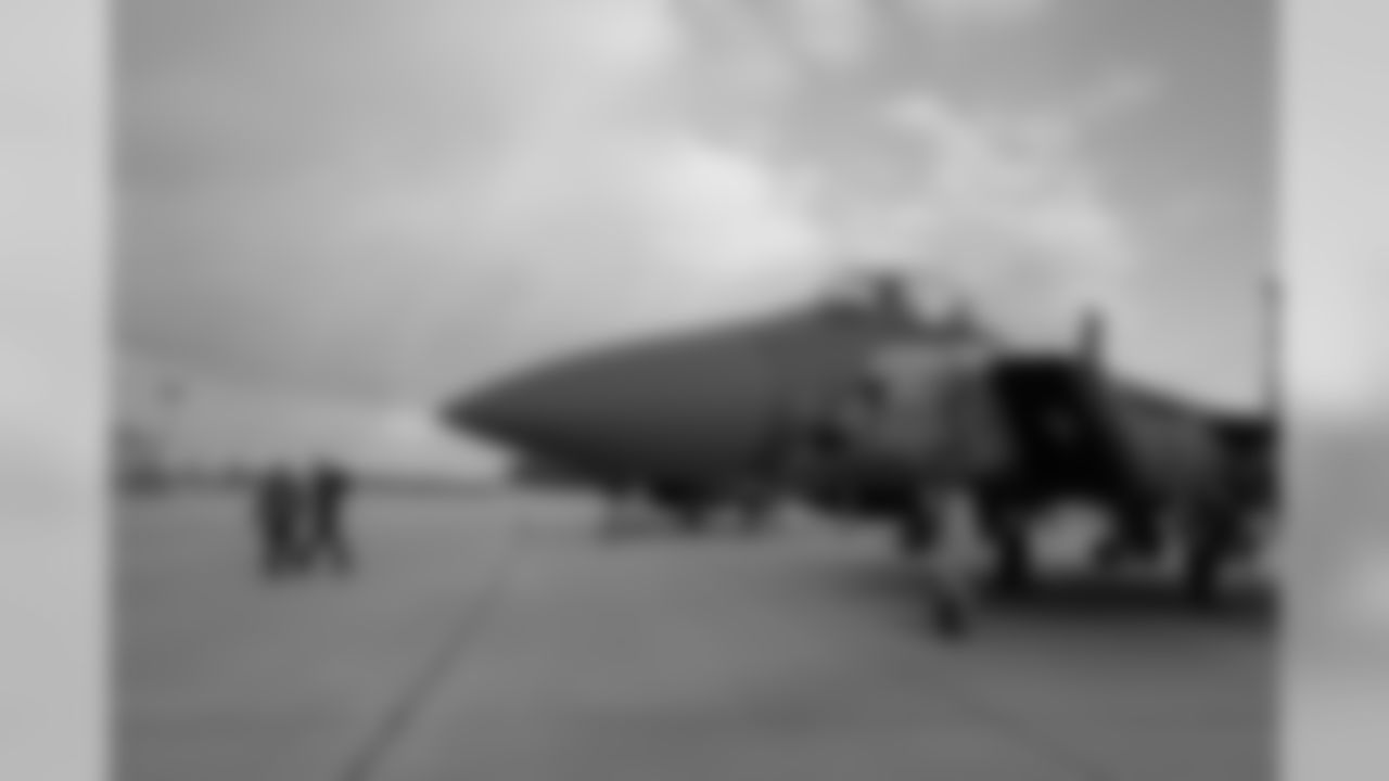 181111-f15-fly-over-17