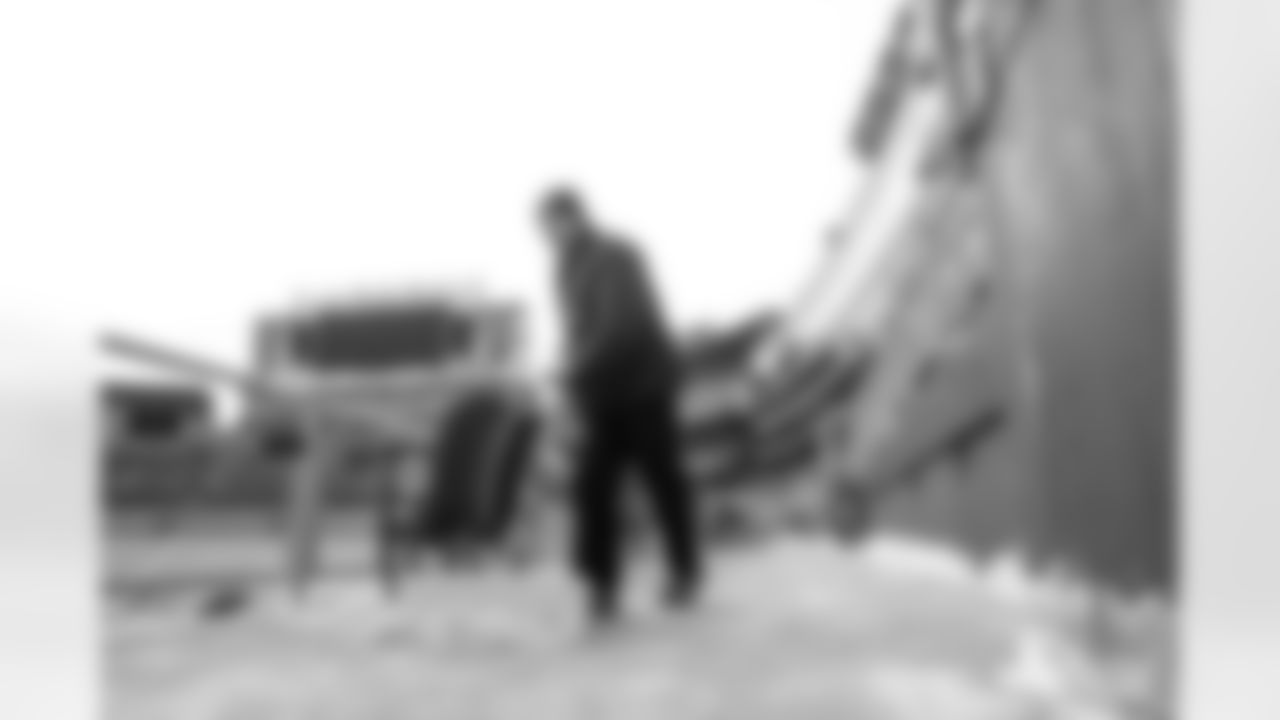 221228-shovel-photos-2560022