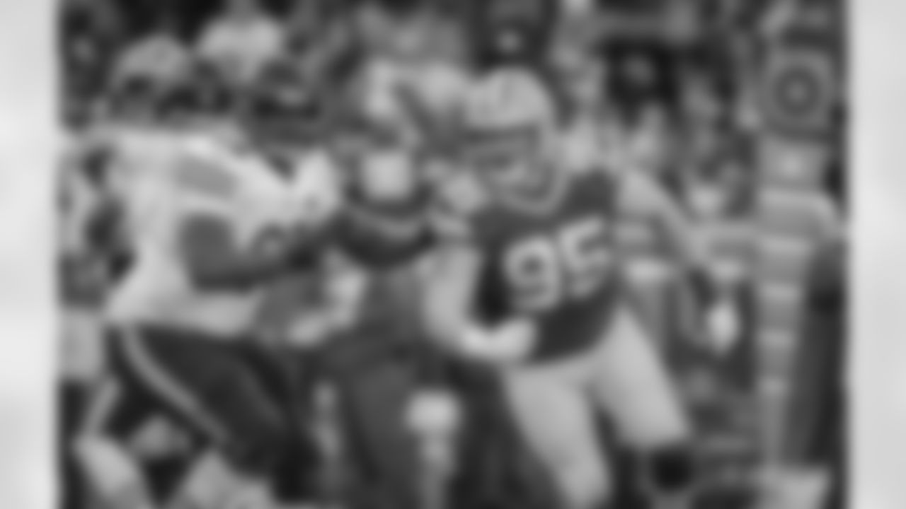DL Tyler Lancaster