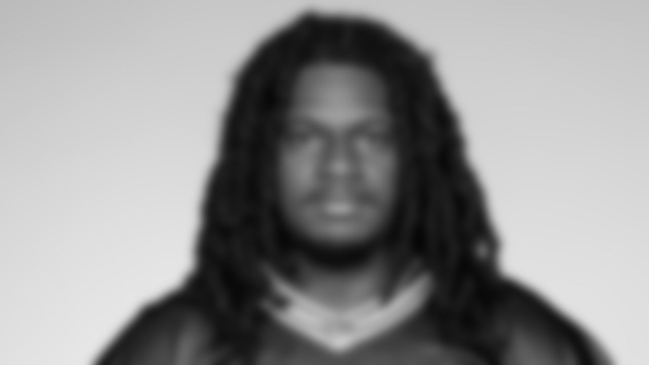 LB Jonathan Garvin