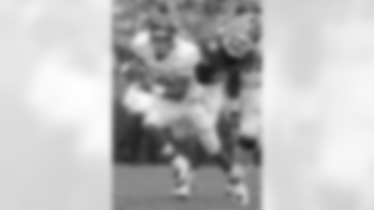 #18 - WR Randall Cobb - Kentucky
