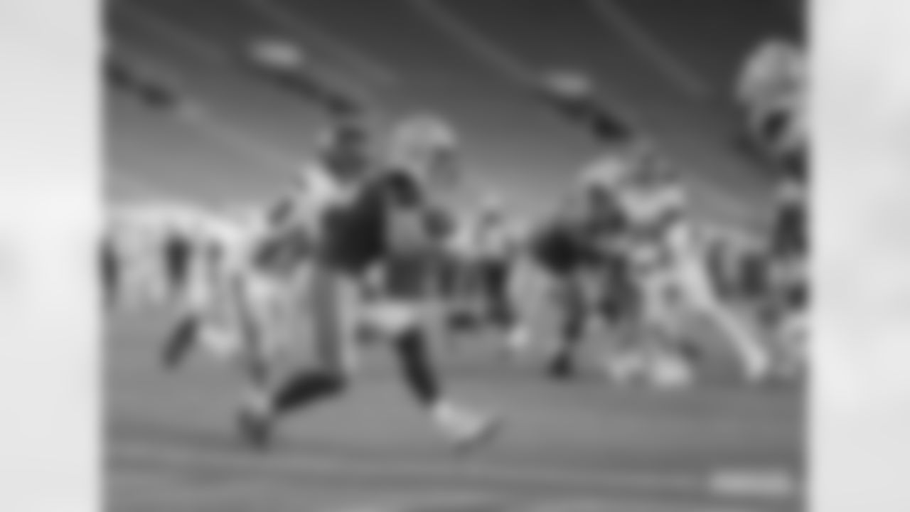 Week 4 vs. Atlanta: QB Aaron Rodgers passes short middle to TE Robert Tonyan for an 8-yard touchdown