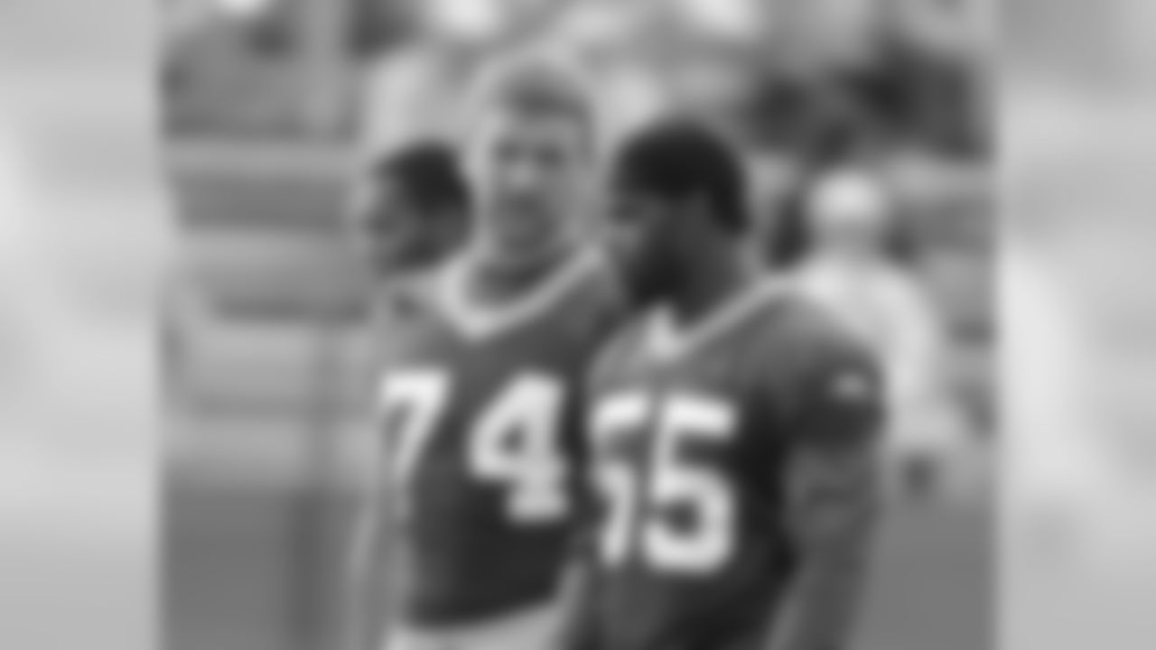Aaron Kampman, Desmond Bishop