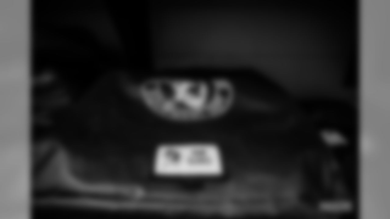191201-packers-locker-room-bobber-WM-43