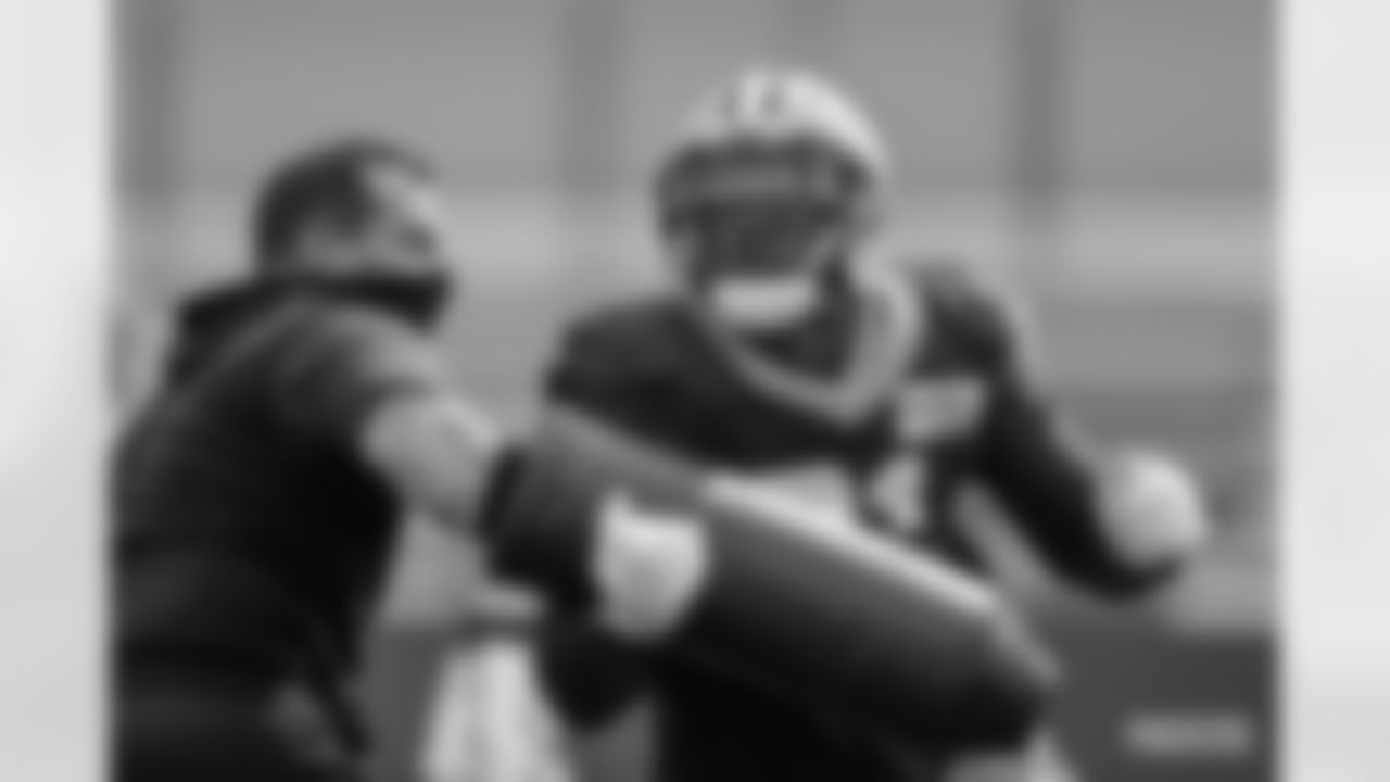 LB Tim Williams