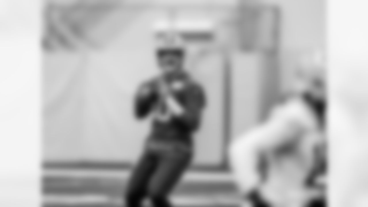 221222-evan-practice-gallery-2560025
