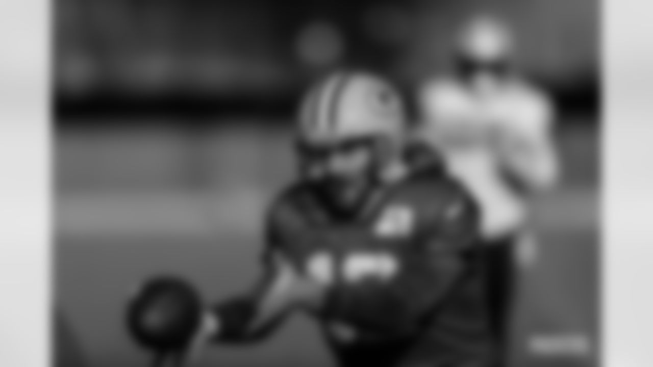 221201-evan-practice-gallery-2560012
