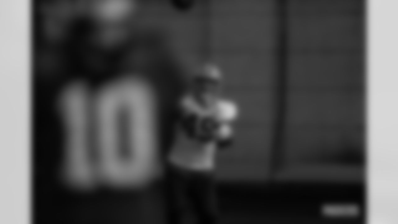 221124-evan-practice-gallery-2560011