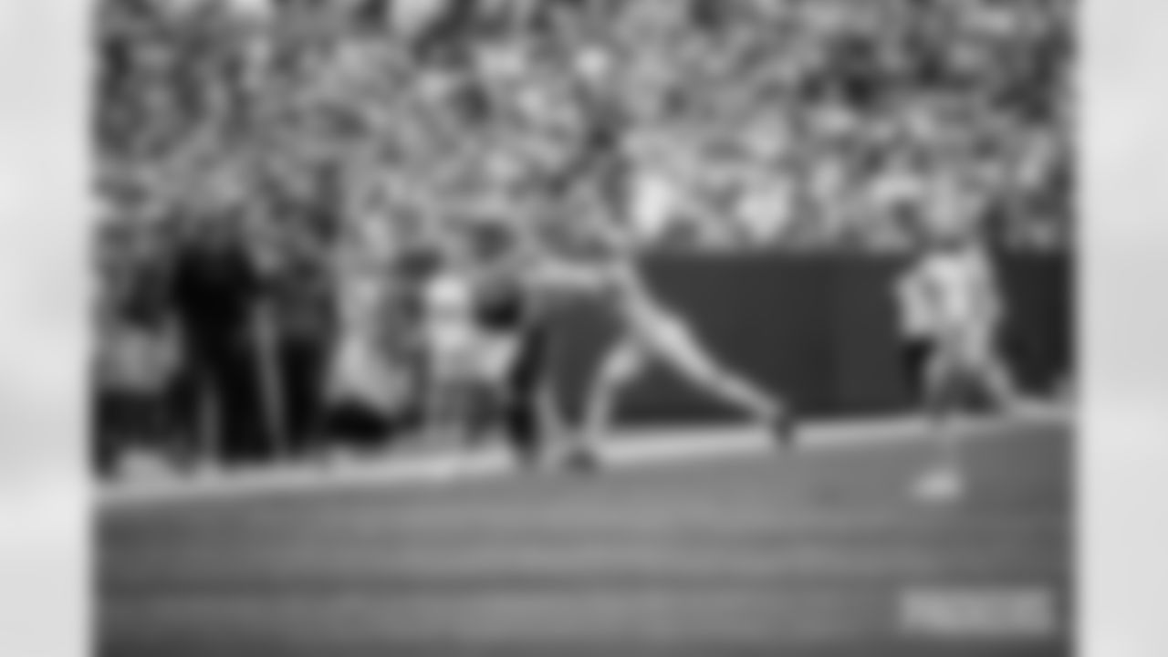 packers-saints-QTR1-batch2-siegle00