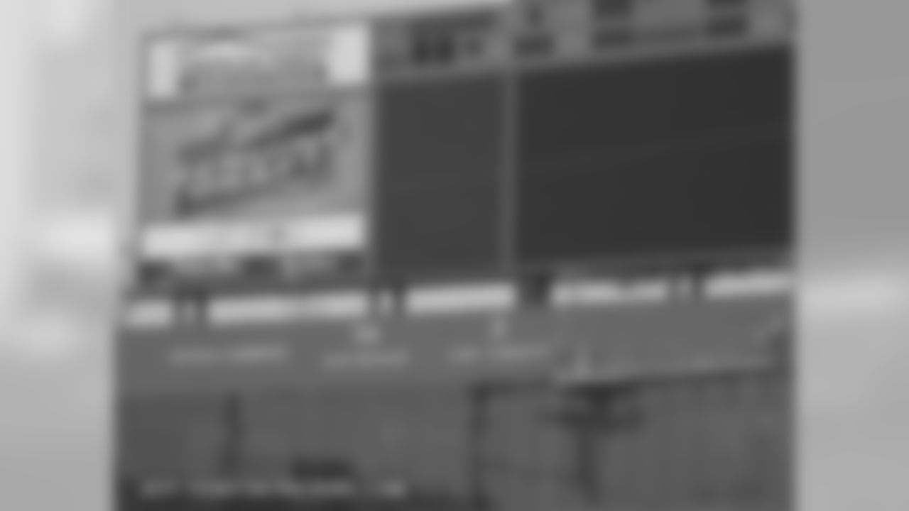Packers Place Reggie White's Retired No. 92 On Lambeau Field