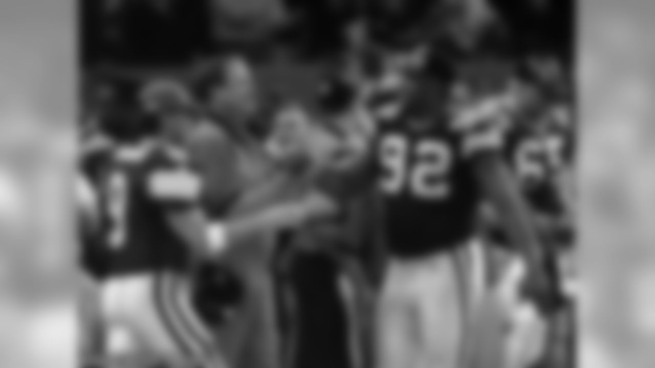 Photo Tribute To Reggie White