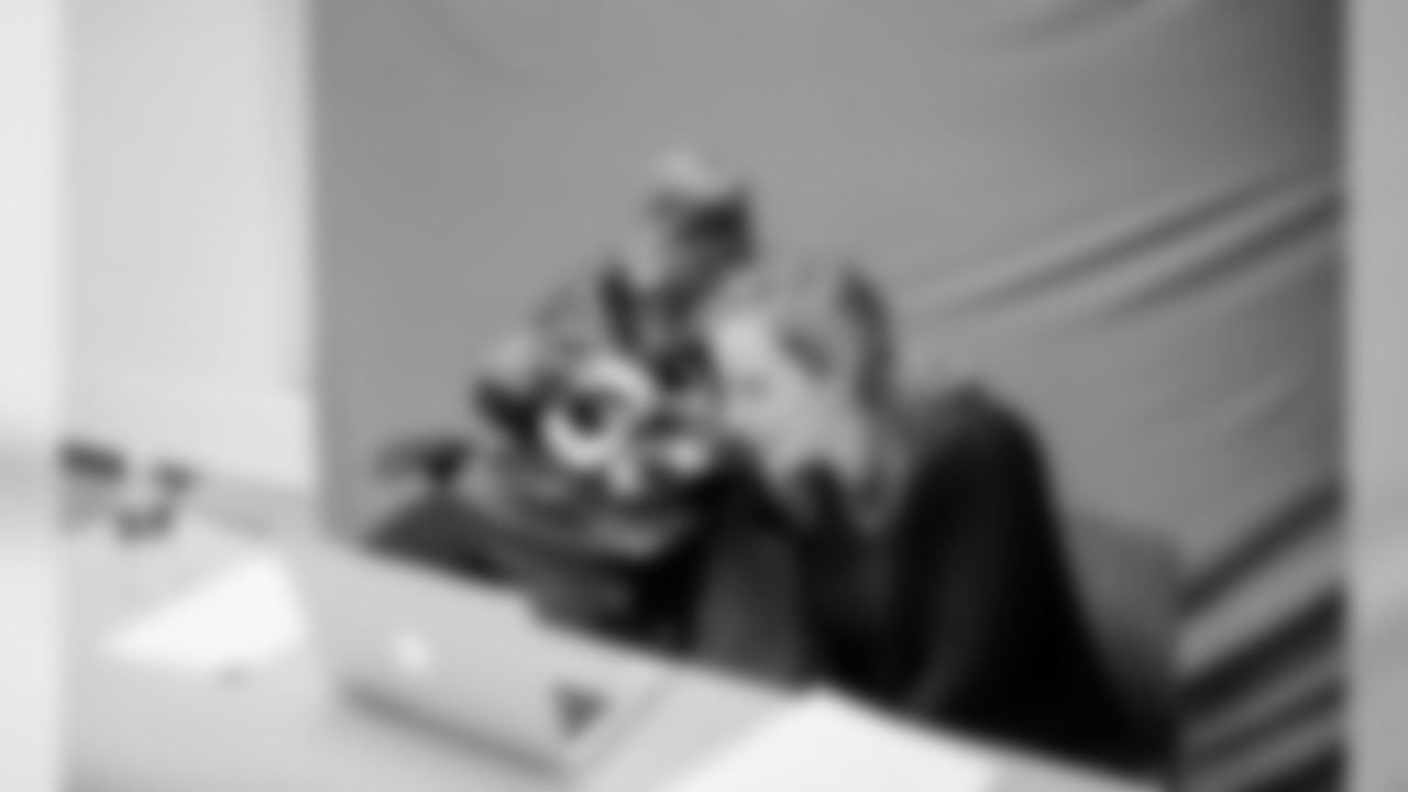 181211-aaron-jones-character-playbook-live-11