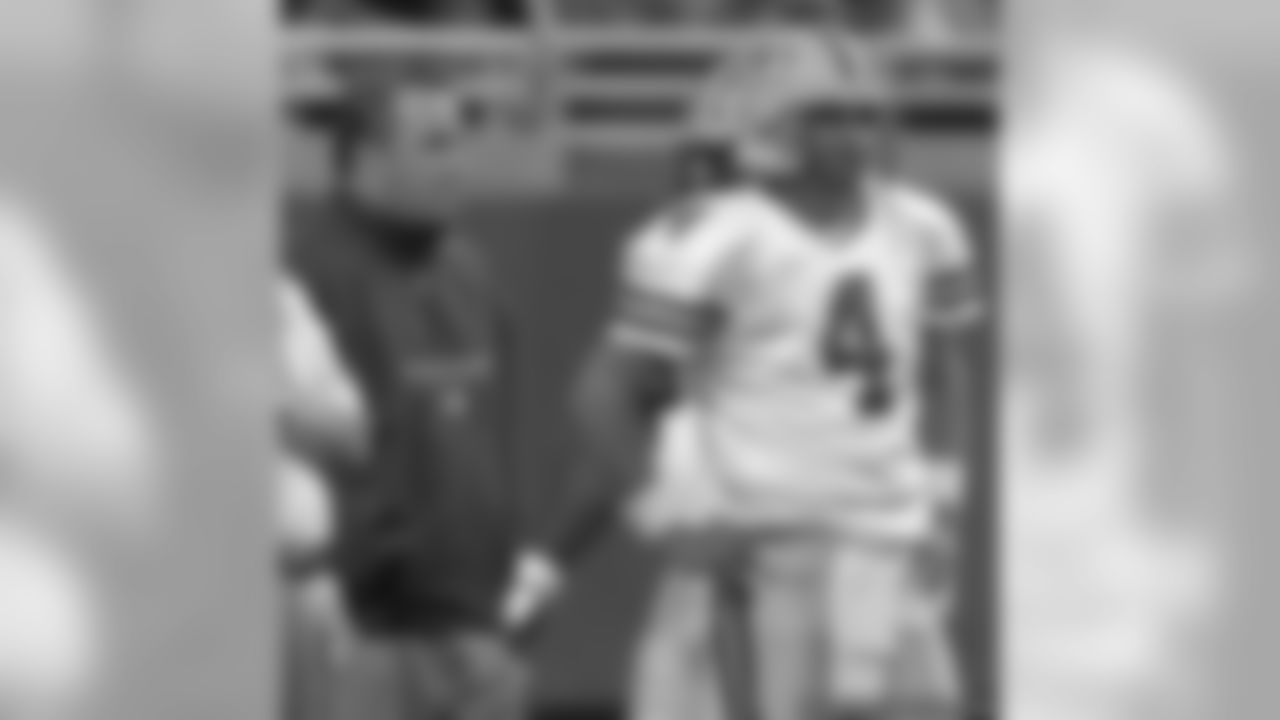 QB Brett Favre