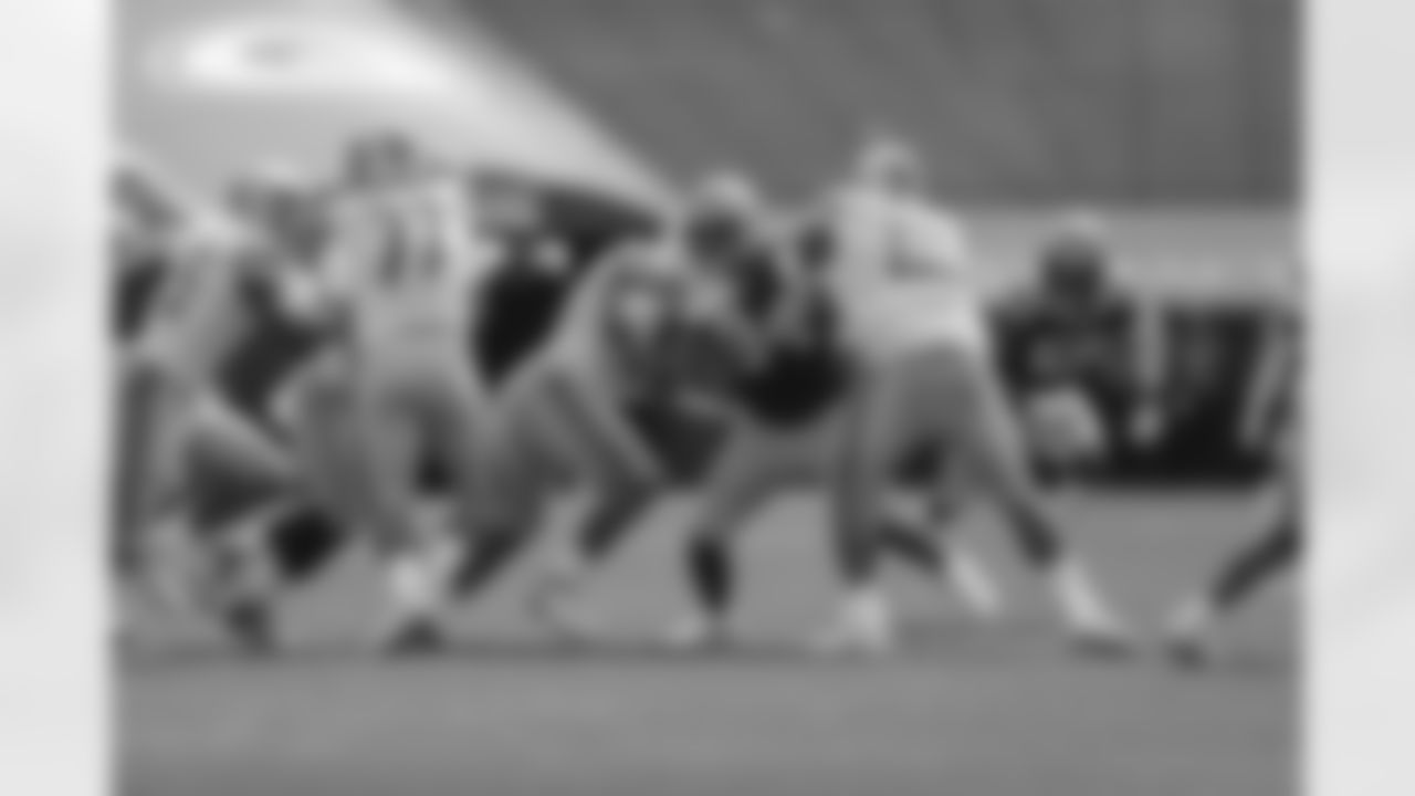 94 - DL Dean Lowry