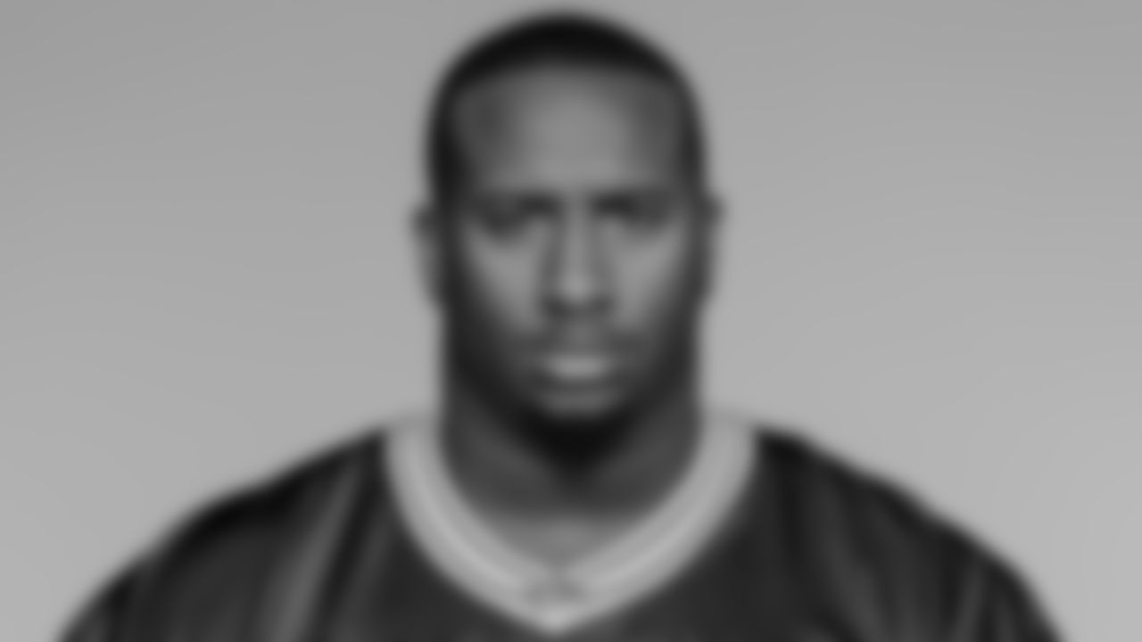 DL Mike Daniels