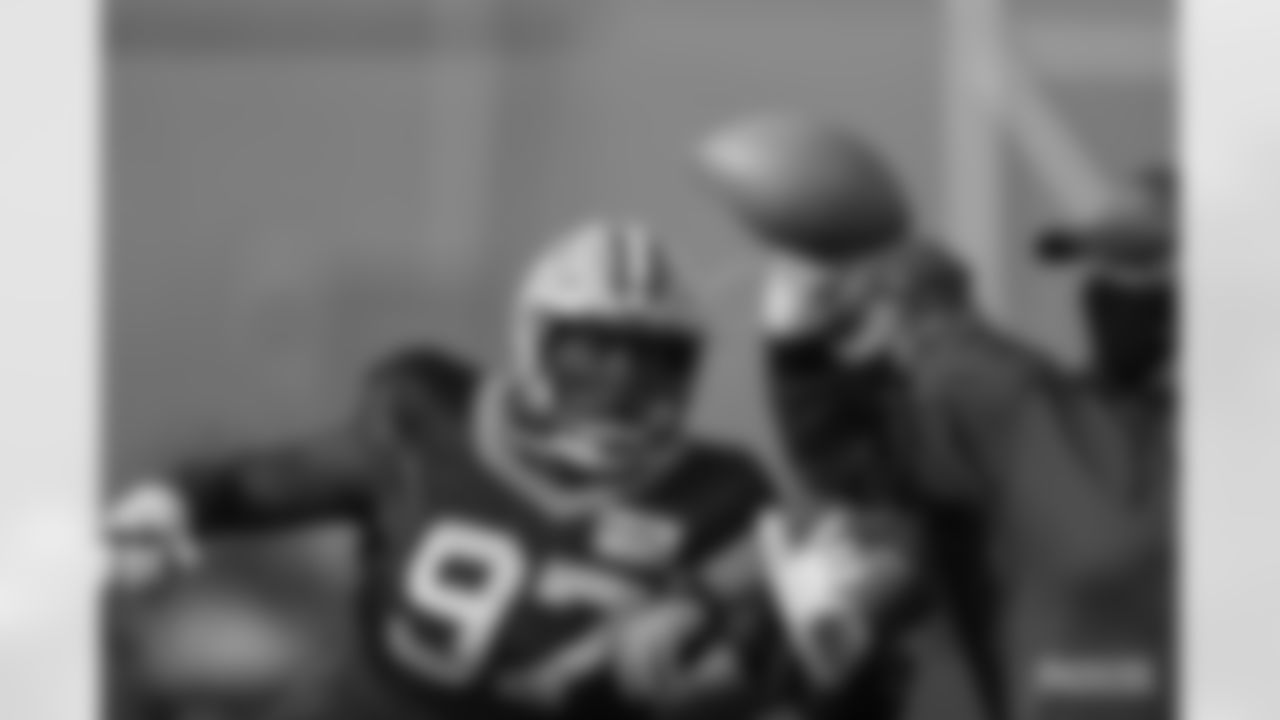 DL Kenny Clark