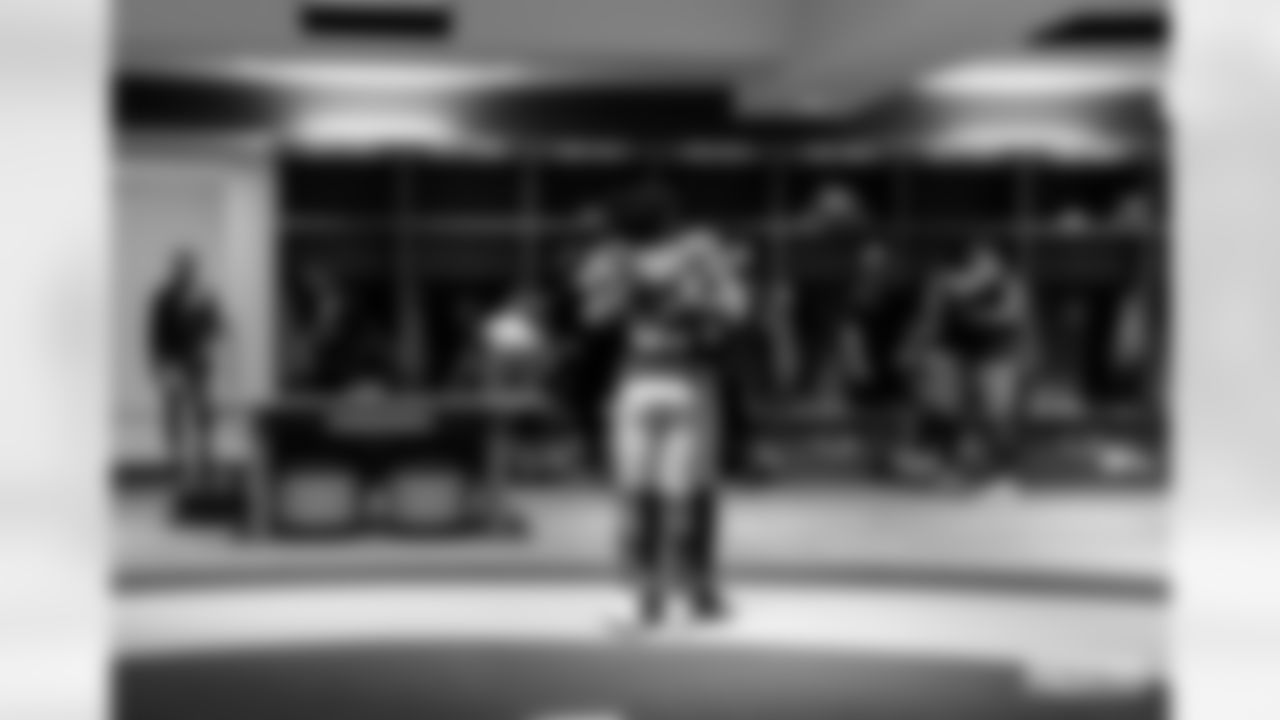 230924-locker-room-pics-siegle-wm-013
