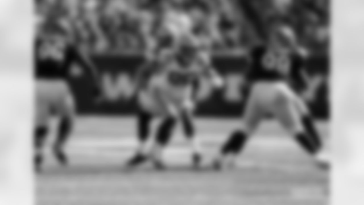 85 - TE Robert Tonyan
