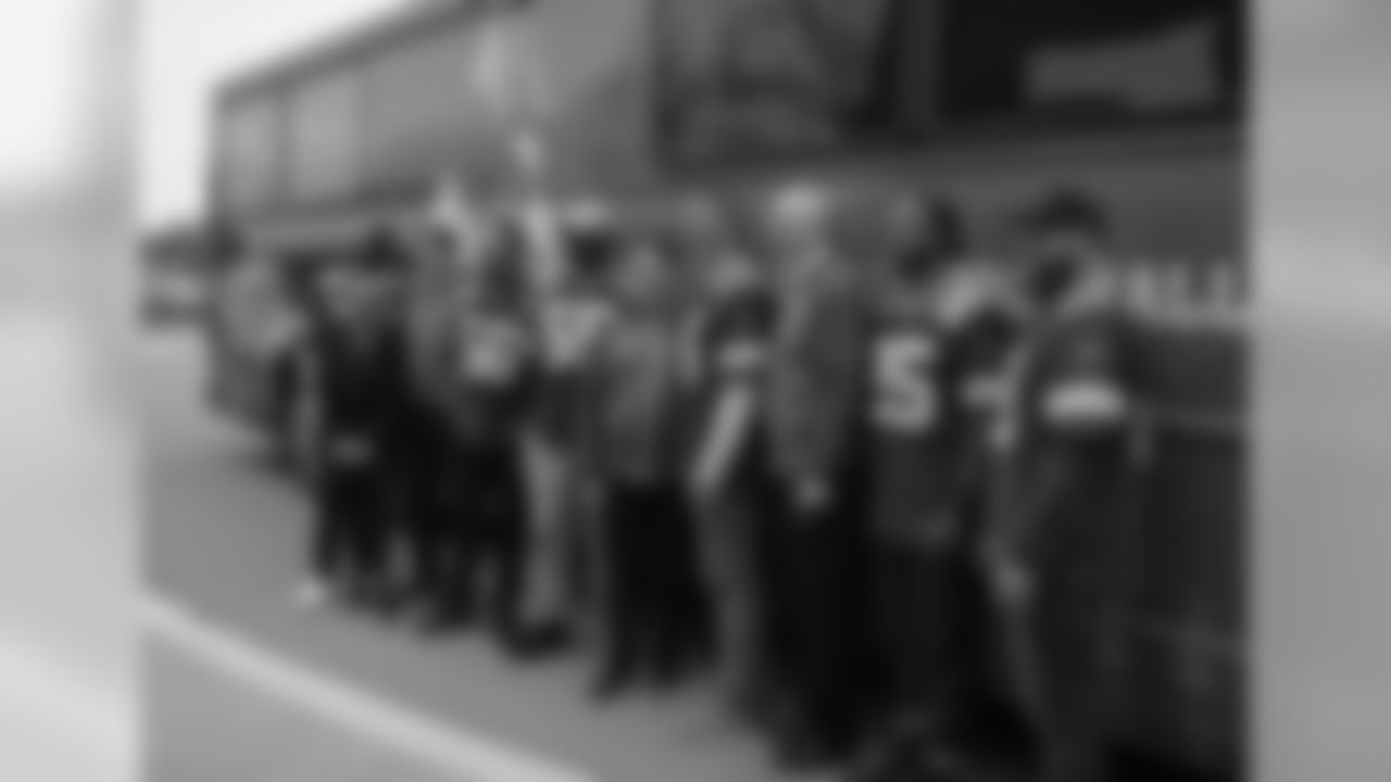 190410-tailgate-tour-marshfield-high-40